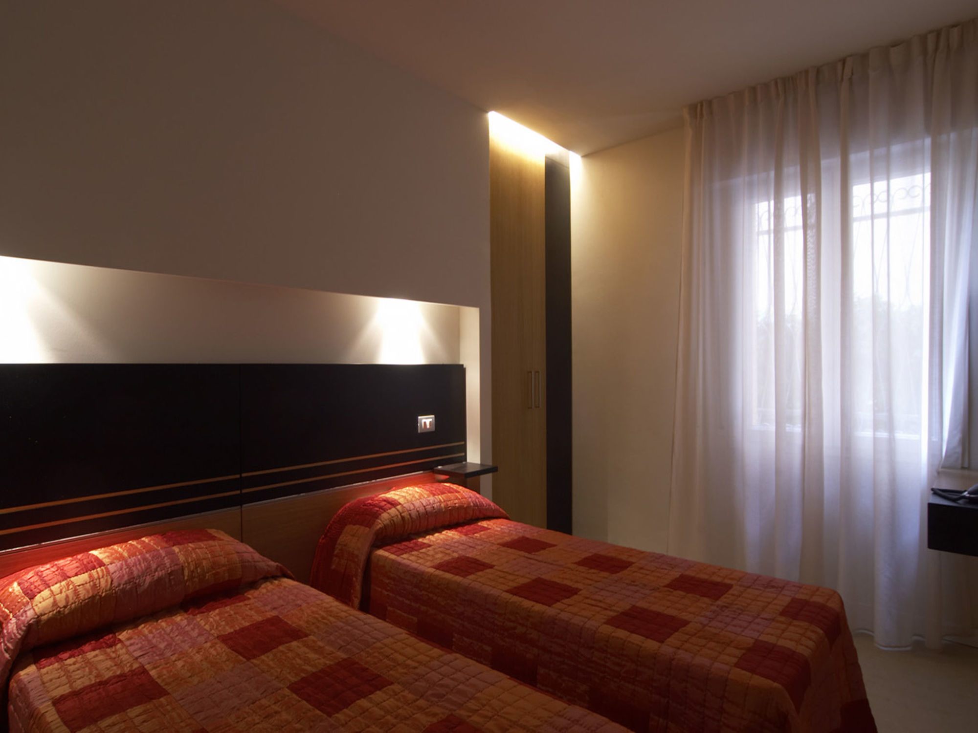 Hotel Villa Lalla Rimini Exterior photo